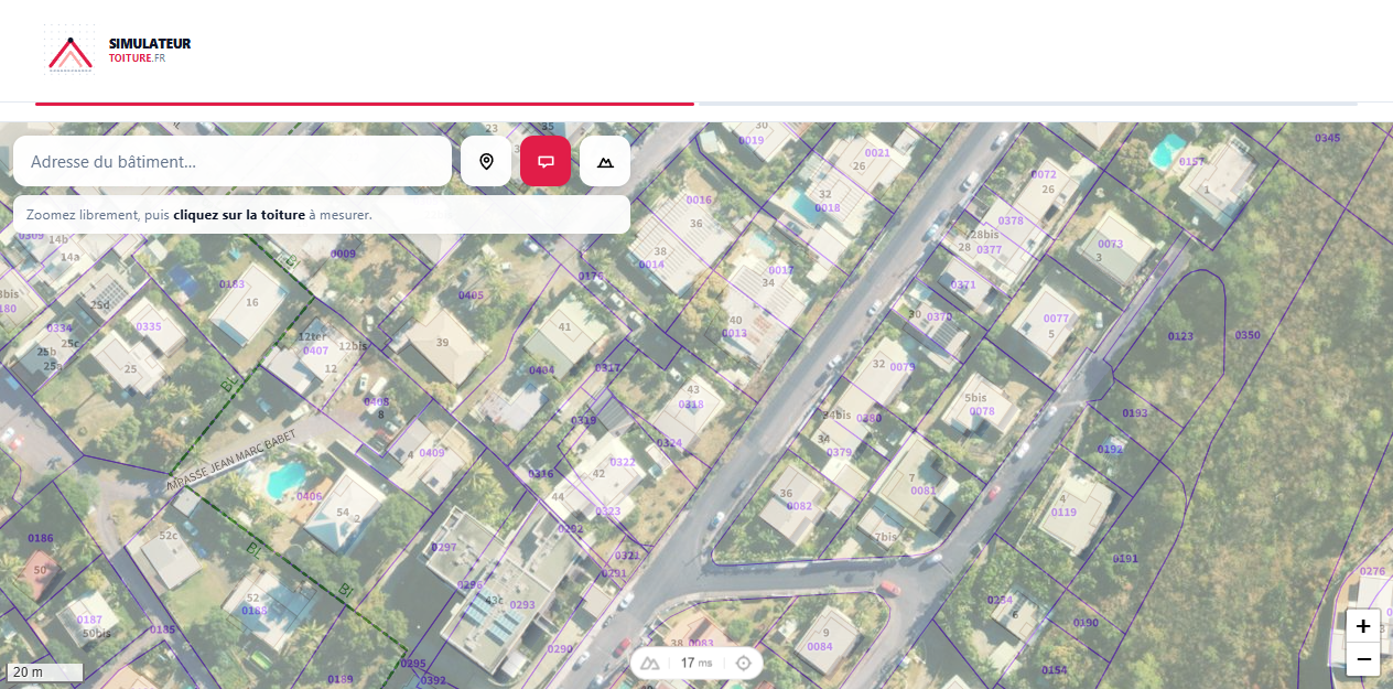 Étape 1 du simulateur de toiture : champ de recherche « Adresse du bâtiment », carte cadastrale avec les parcelles et repère à poser sur la toiture à mesurer.