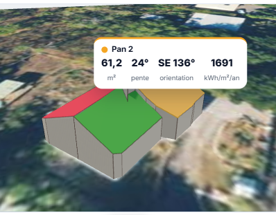 Toiture découpée automatiquement en pans colorés, avec l'info-bulle du pan sélectionné : 61,2 m², pente 24°, orientation SE 136° et 1691 kWh/m²/an de potentiel solaire.